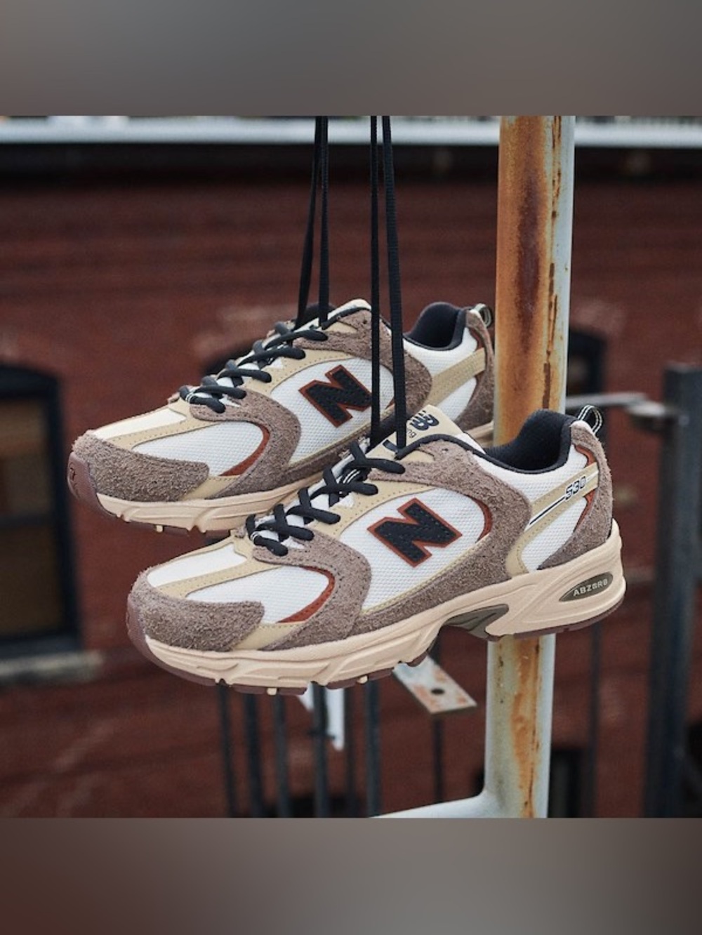 New Balance 530 Athletic Shoe in Dark Mushroom / Incense / Linen